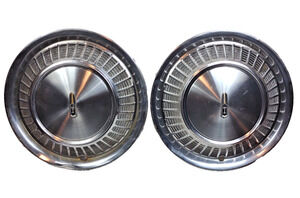 2 Pc 1973 Oldsmobile Toronado # 4037 15" Hubcap / Wheel Cover GM # 00412101 Rare
